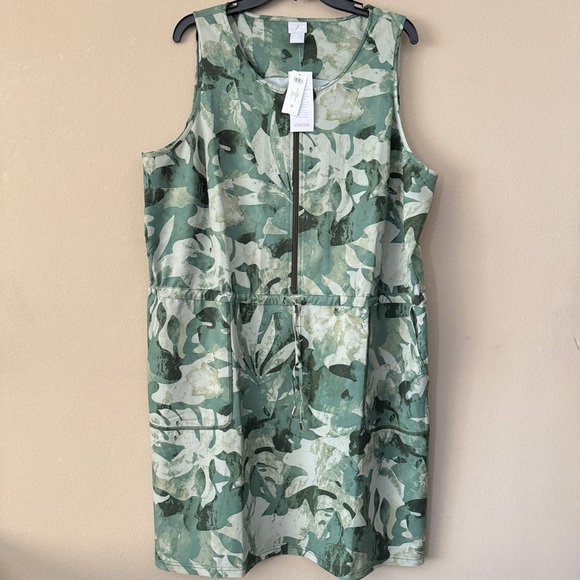 NWT Chico's Zenergy Chic360 Printed Dress Size 4 US Size 20 - Picture 2 of 8